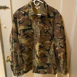Wallace and Barnes camo duck stretch over shirt Large